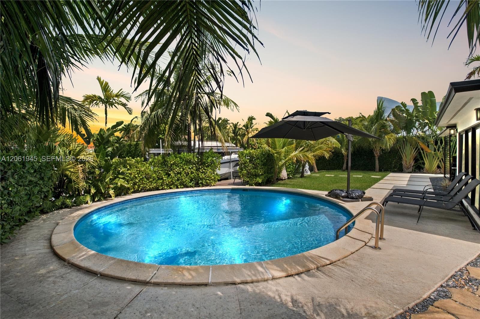 12906 Cherry Rd, North Miami FL 33181 photo 3