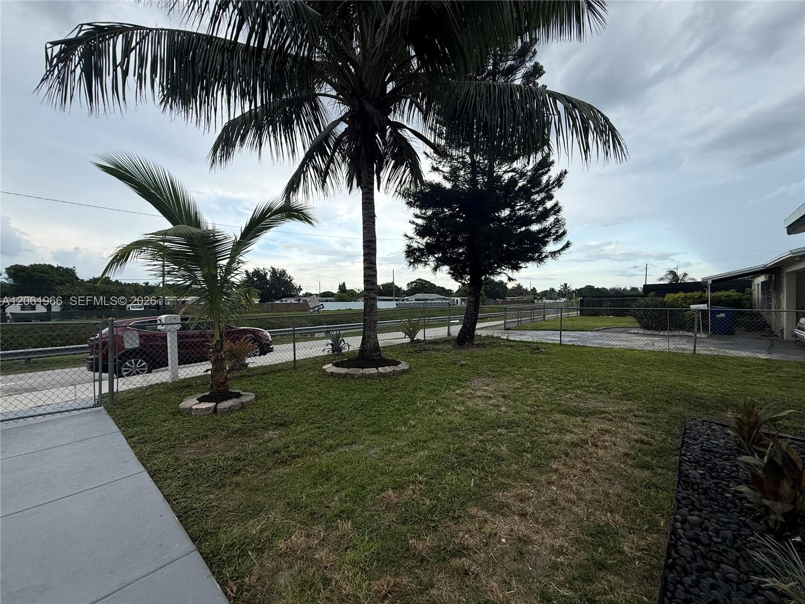 2520 NW 155th St, Miami Gardens FL 33054 photo 3