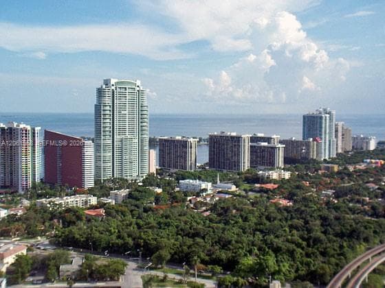 79 SW 12th St # UPH4001-S, Miami FL 33130 photo 4