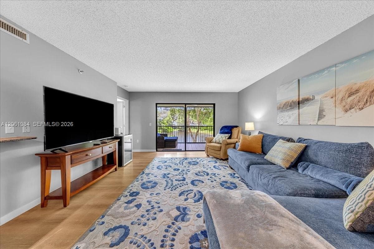 2240 N Cypress Bend Dr # 204, Pompano Beach FL 33069 photo 5