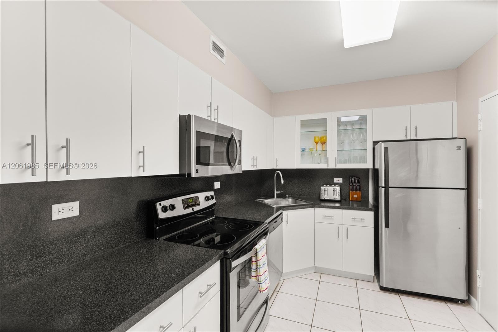 5601 Collins Ave # 1216, Miami Beach FL 33140 photo 2