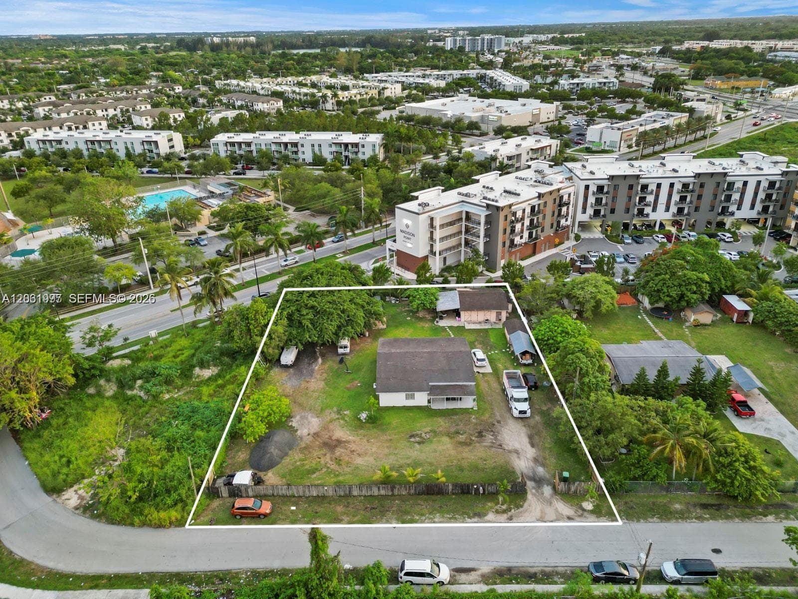 14210 Henderson St, Homestead FL 33032 photo 2
