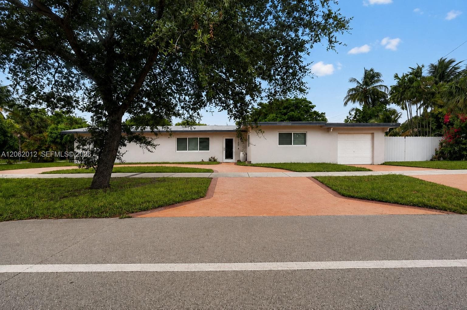 17200 NE 15th Ave, North Miami Beach FL 33162