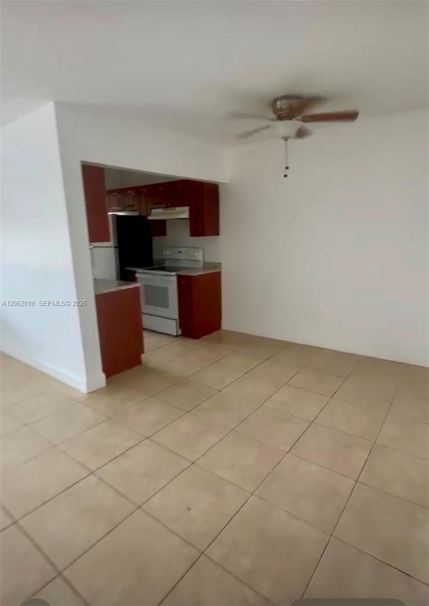 1100 NE 1st Ct # 308, Hallandale Beach FL 33009 photo 4