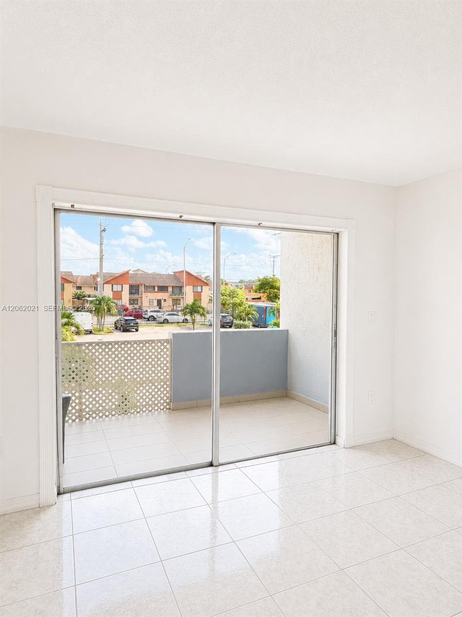 6095 W 18th Ave # S216, Hialeah FL 33012 photo 4