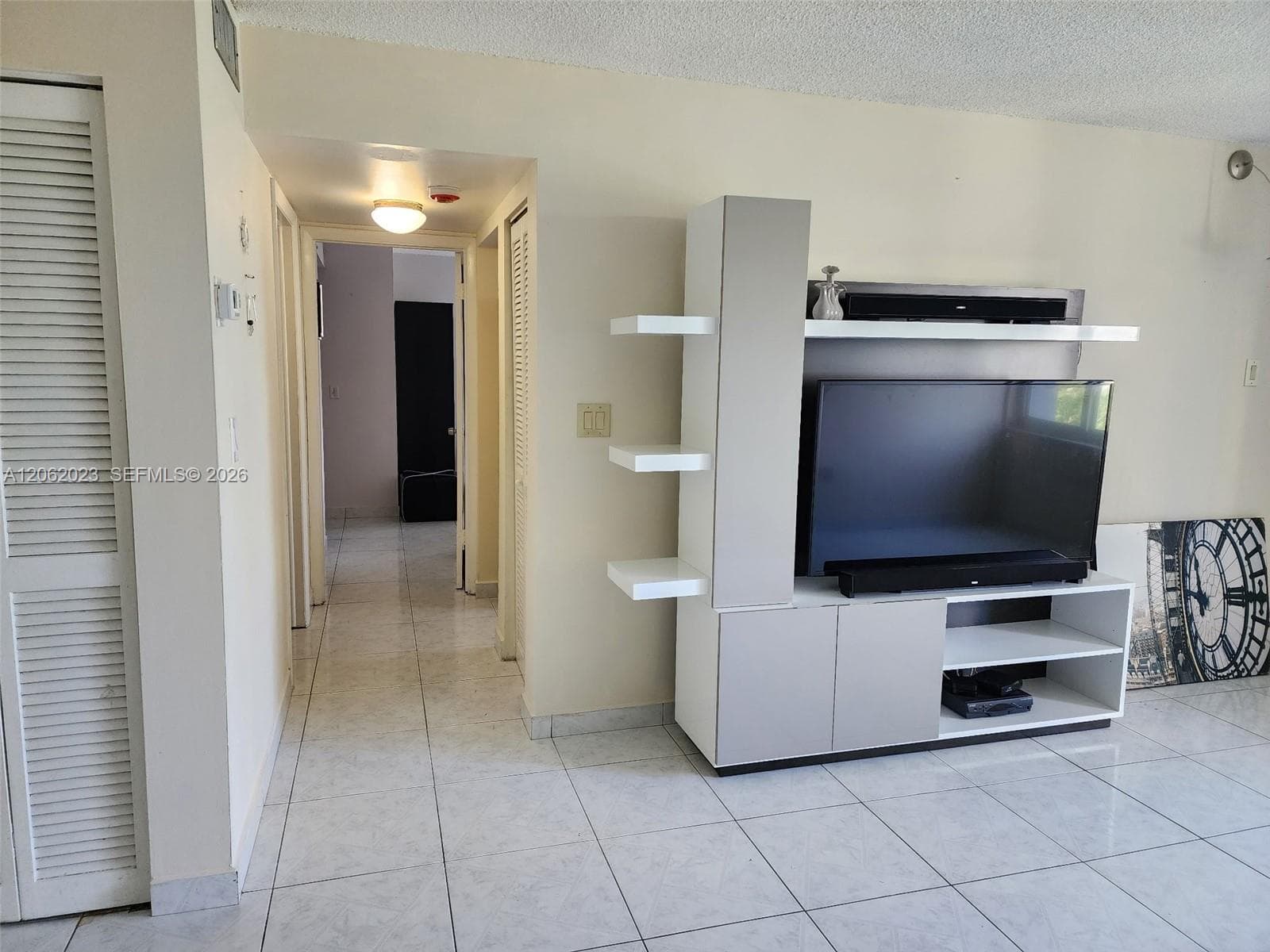 250 180th Dr # 301, Sunny Isles Beach FL 33160 photo 4