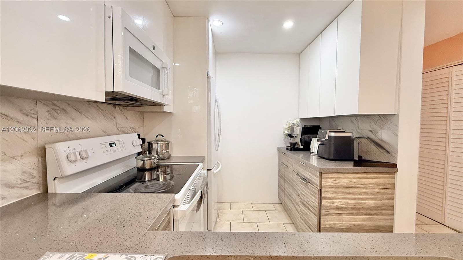 1830 Dixieanna St # 603, Hollywood FL 33020 photo 4