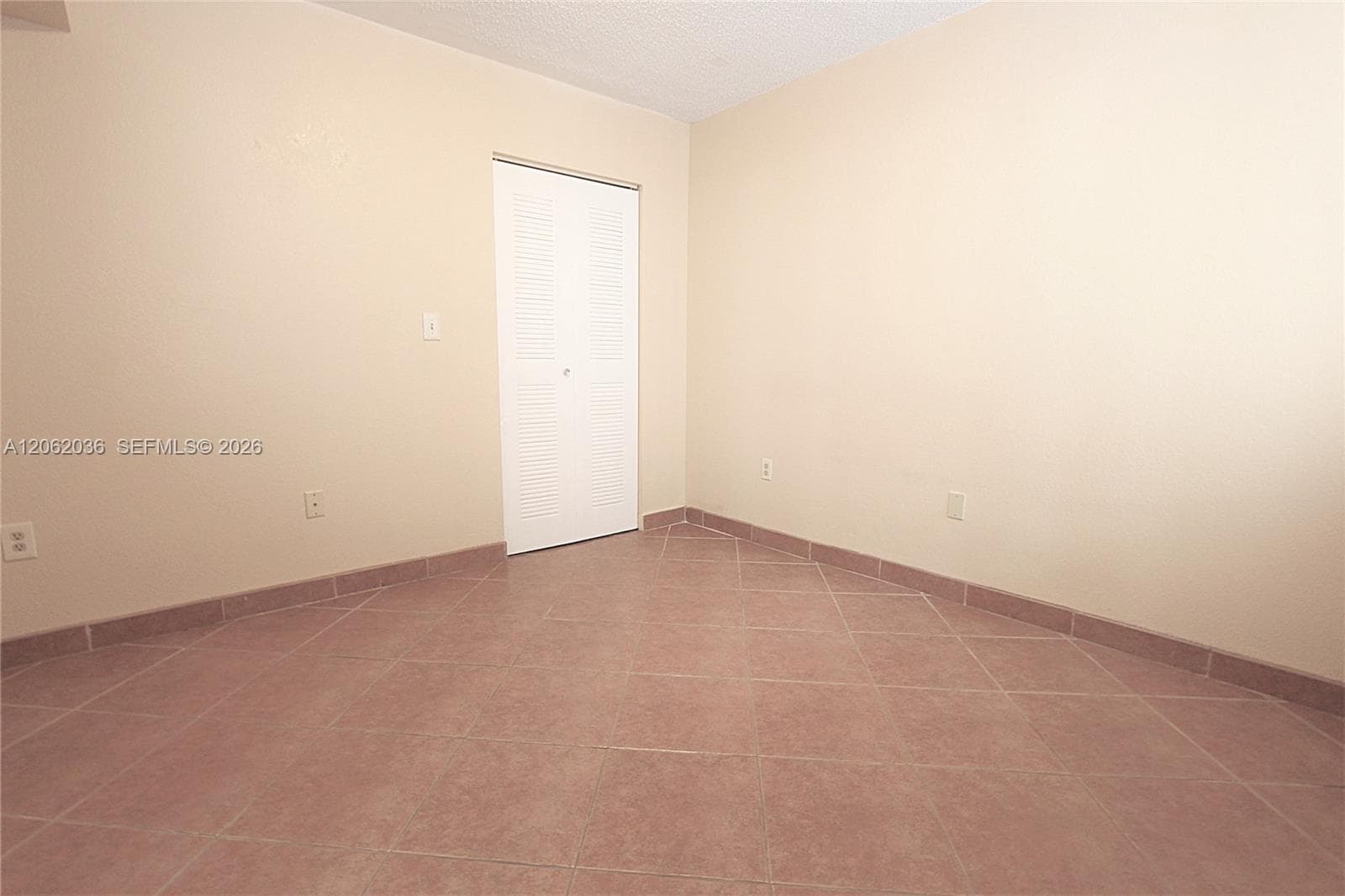 2890 N Oakland Forest Dr # 206, Oakland Park FL 33309 photo 3