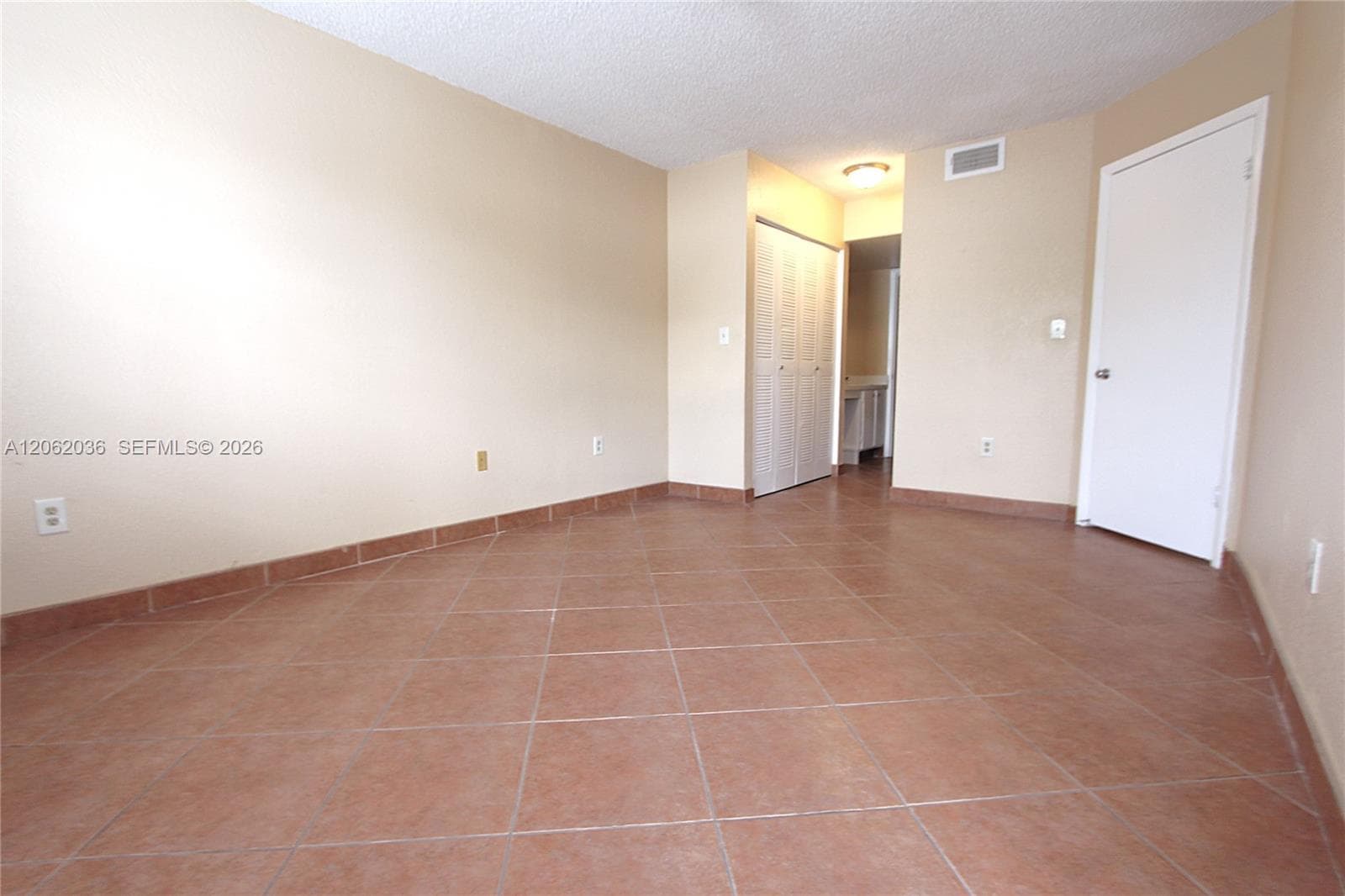 2890 N Oakland Forest Dr # 206, Oakland Park FL 33309 photo 5