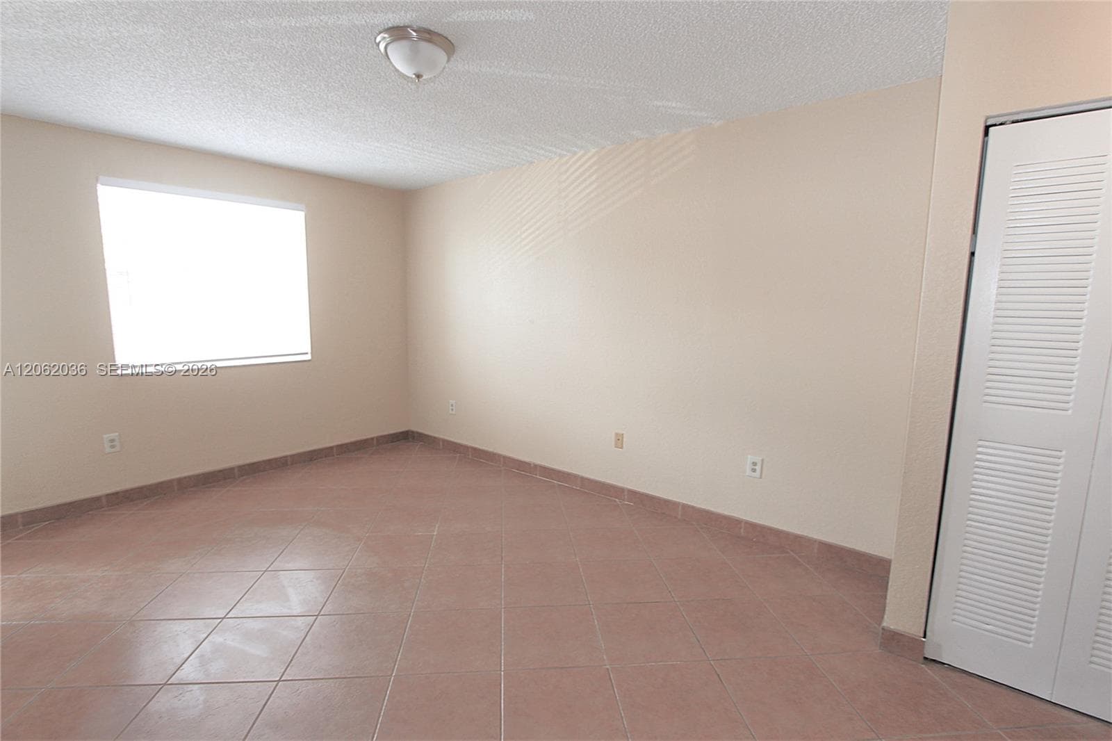 2890 N Oakland Forest Dr # 206, Oakland Park FL 33309 photo 4