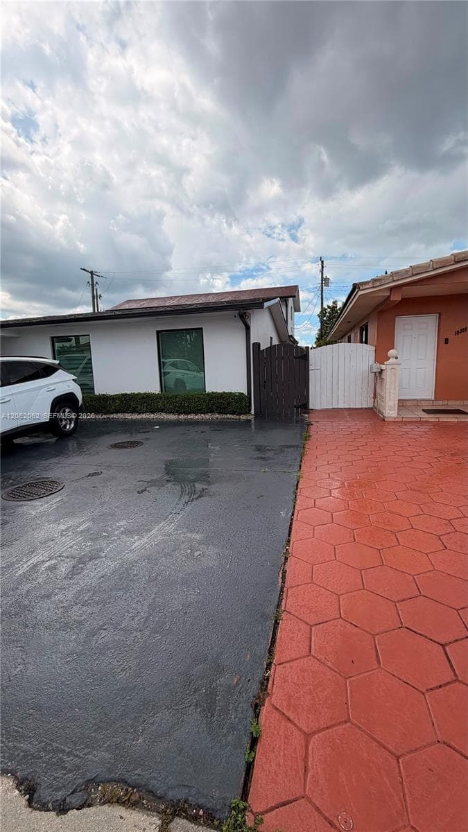 10370 SW 24th St # B, Miami, FL 33165