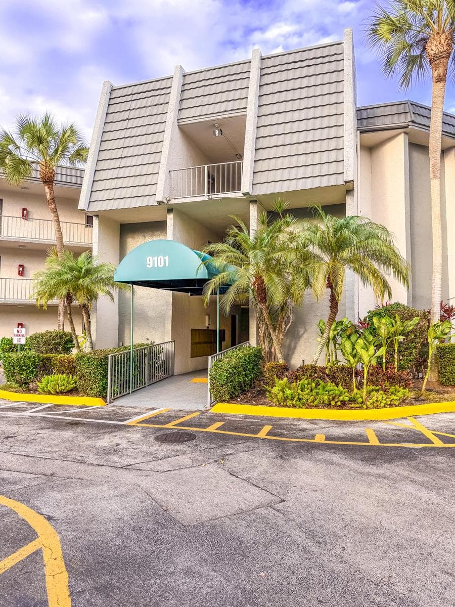 9101 Lime Bay Boulevard # 114, Tamarac FL 33321