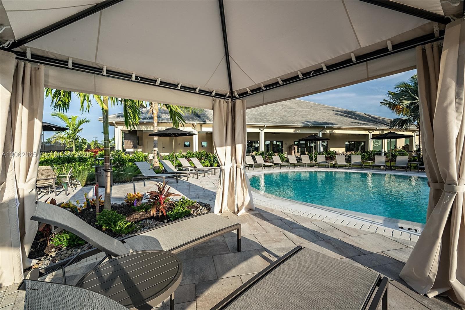 15756 Modena Street, Naples FL 34114 photo 4