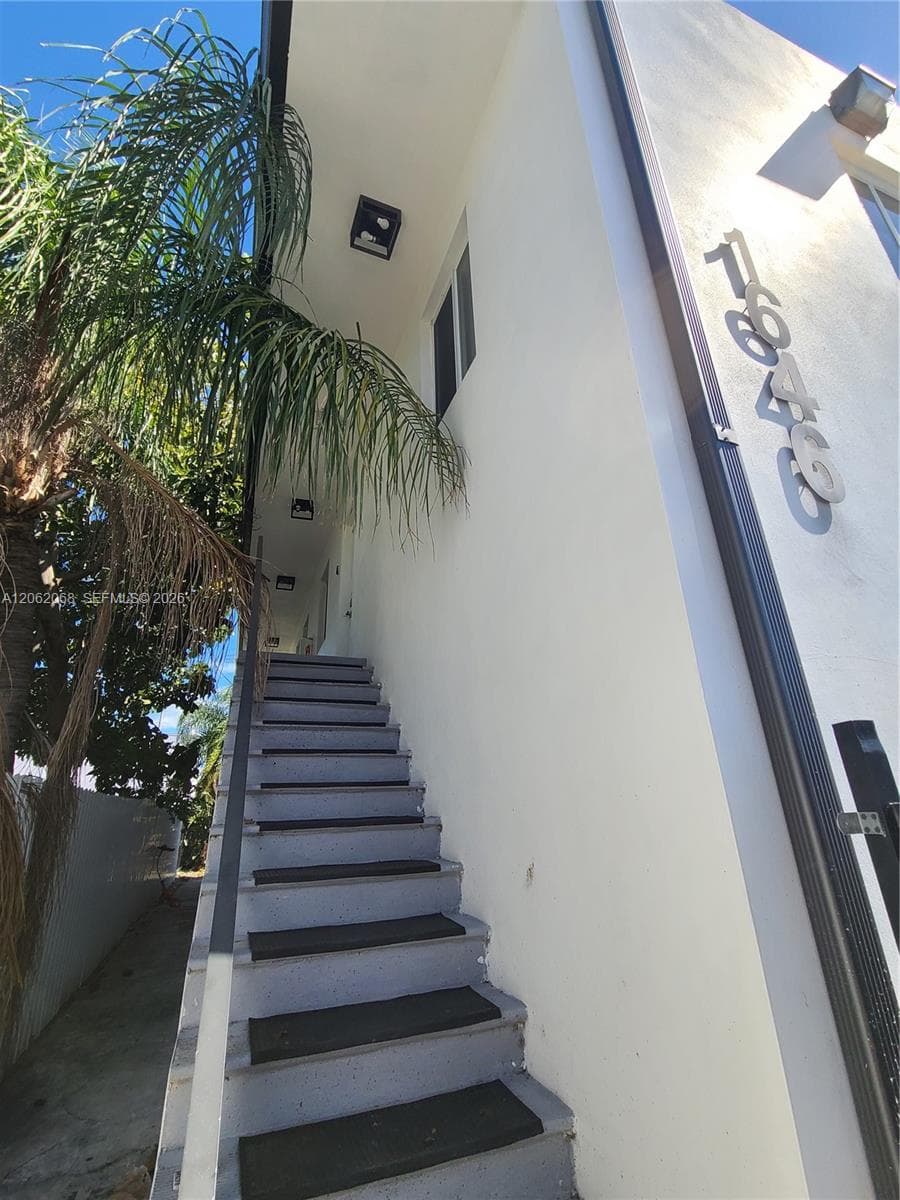 1646 NW 1st Pl # 2, Miami, FL 33136 photo 2