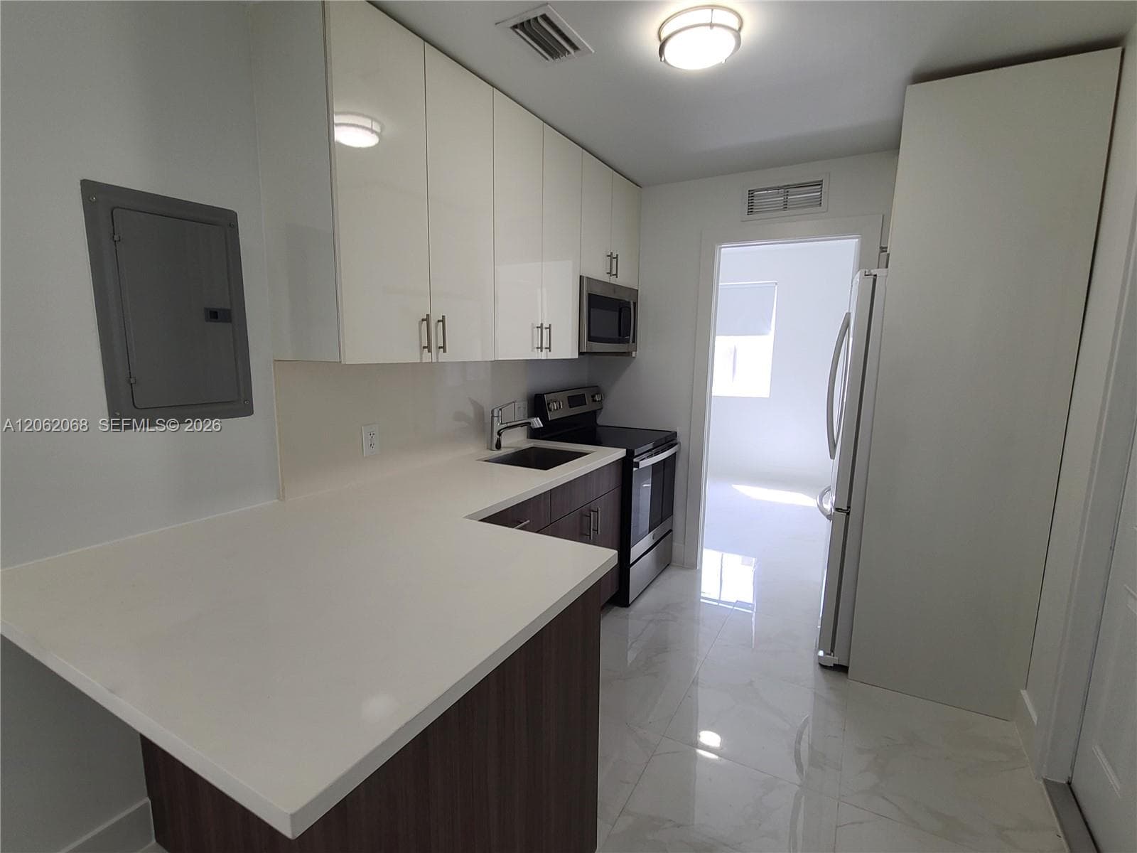 1646 NW 1st Pl # 2, Miami, FL 33136 photo 4