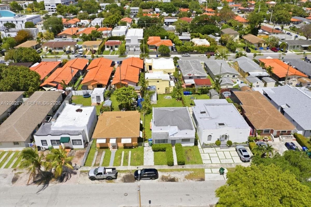 3645 SW 25th Ter, Miami FL 33133 photo 4