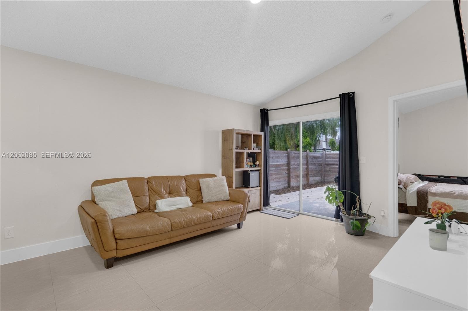 949 SW 7th Pl, Florida City FL 33034 photo 3