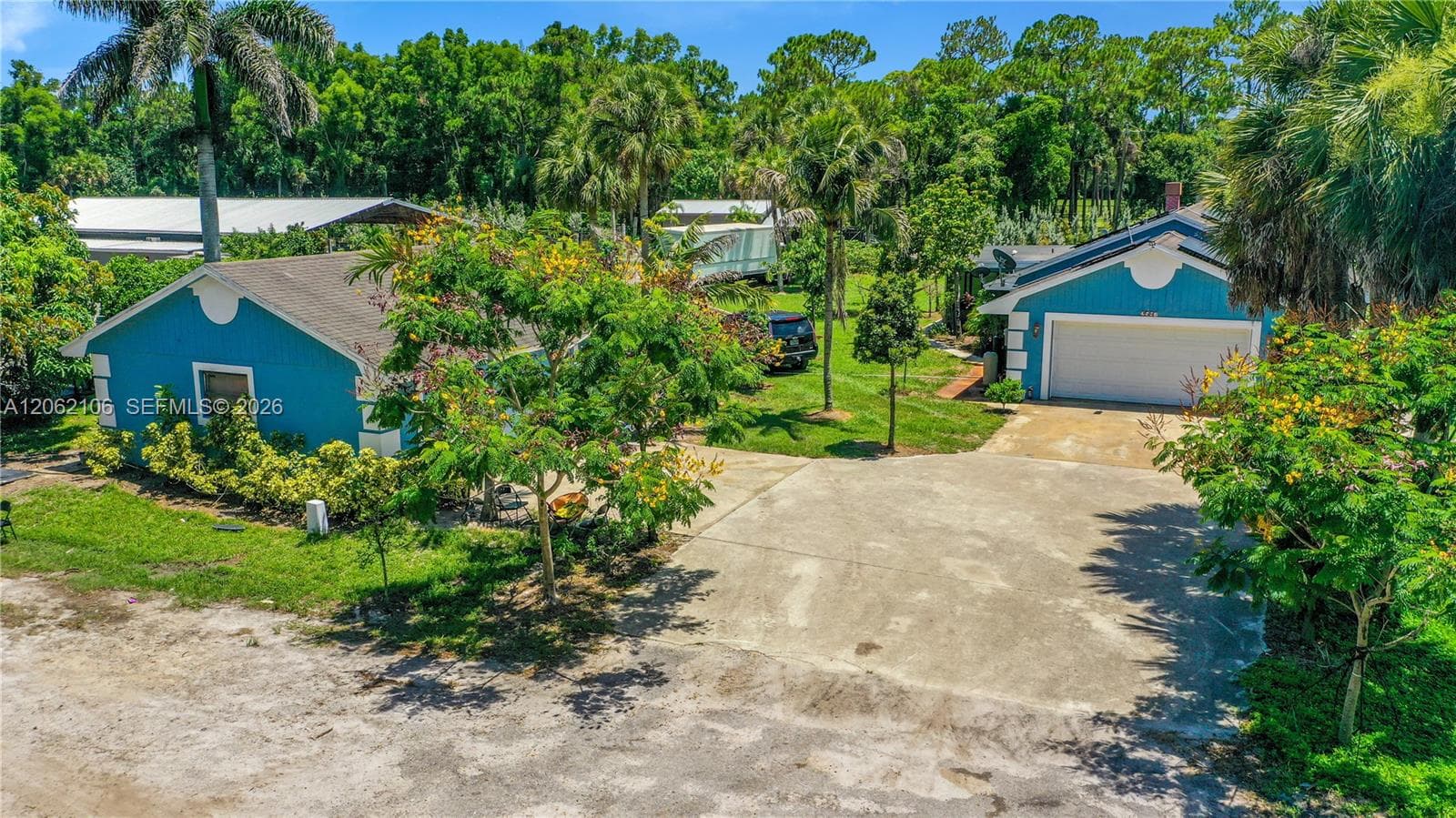 2587 E Rd, Loxahatchee FL 33470 photo 2