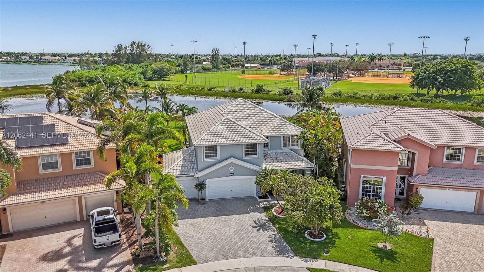 694 SW 168th Way, Pembroke Pines FL 33027 photo 3