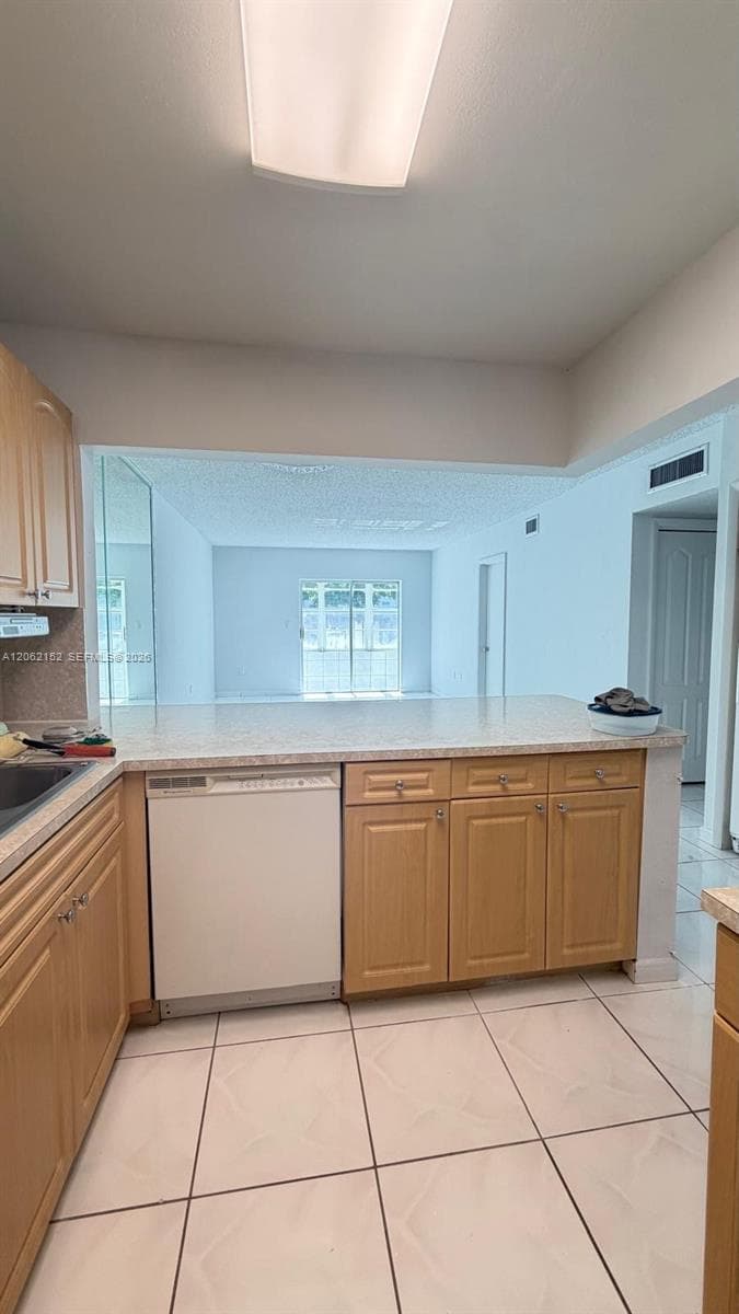 120 Royal Palm Rd # 111, Hialeah Gardens FL 33016 photo 5