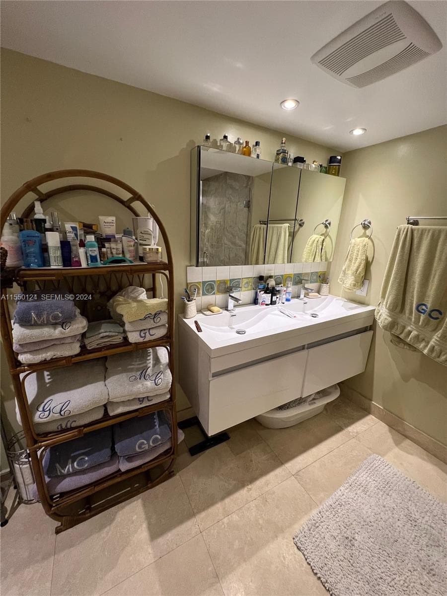 2430 Brickell Avenue, Miami FL 33129 photo 3