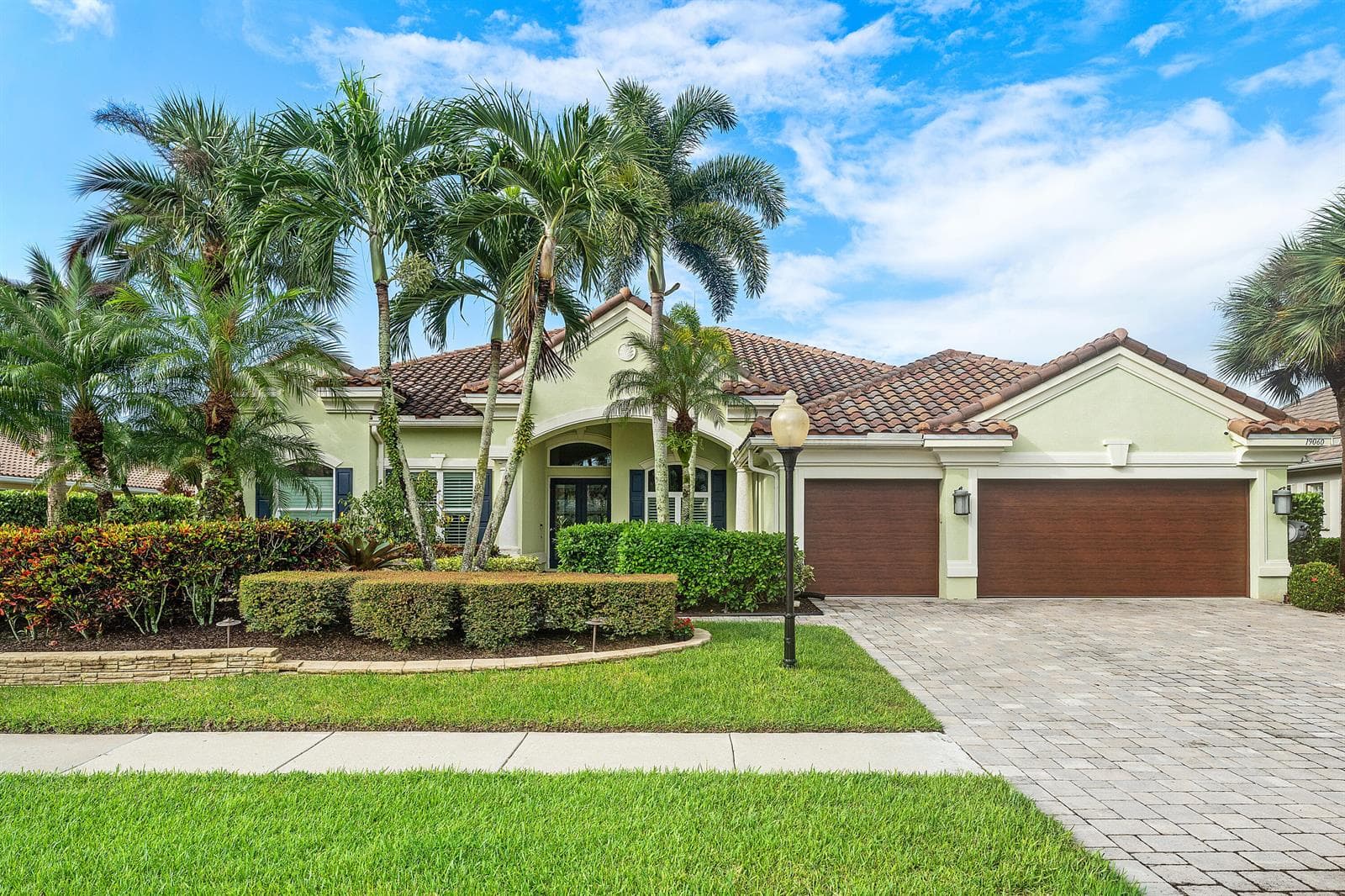 19060 SE KOKOMO Lane N, Jupiter FL 33458 photo 2