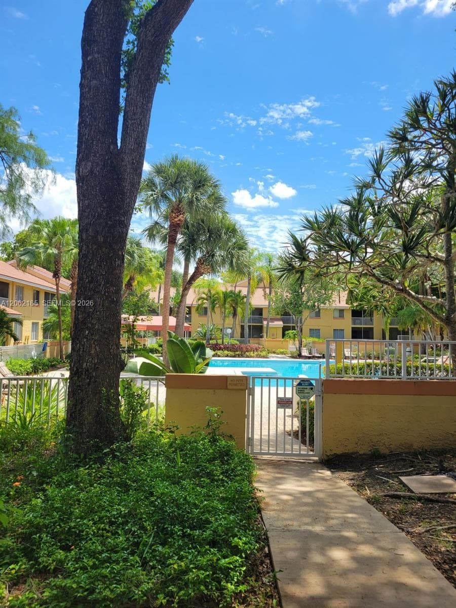 1186 Coral Club Dr # 1186, Coral Springs FL 33071 photo 3