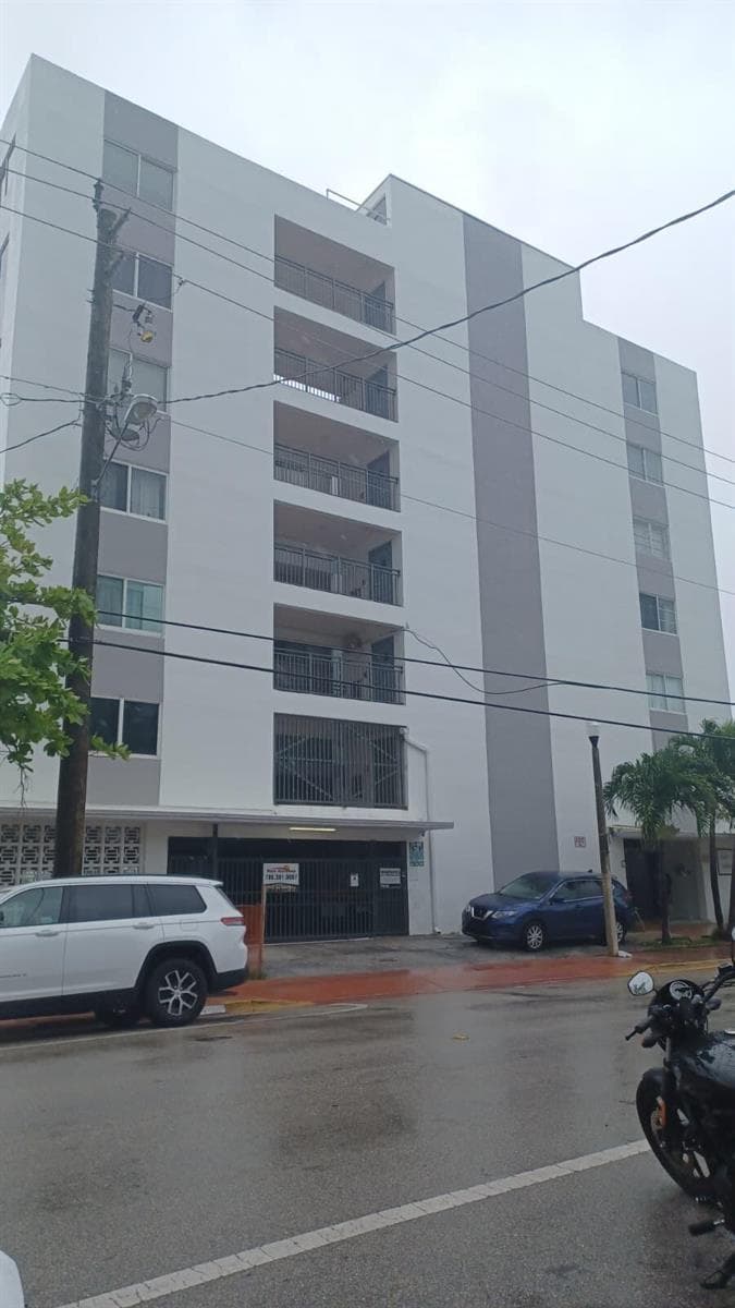 8001 N CRESPI Boulevard # 2C, Miami Beach FL 33141 photo 2