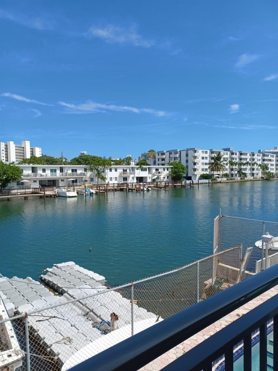 8001 N CRESPI Boulevard # 2C, Miami Beach FL 33141 photo 4