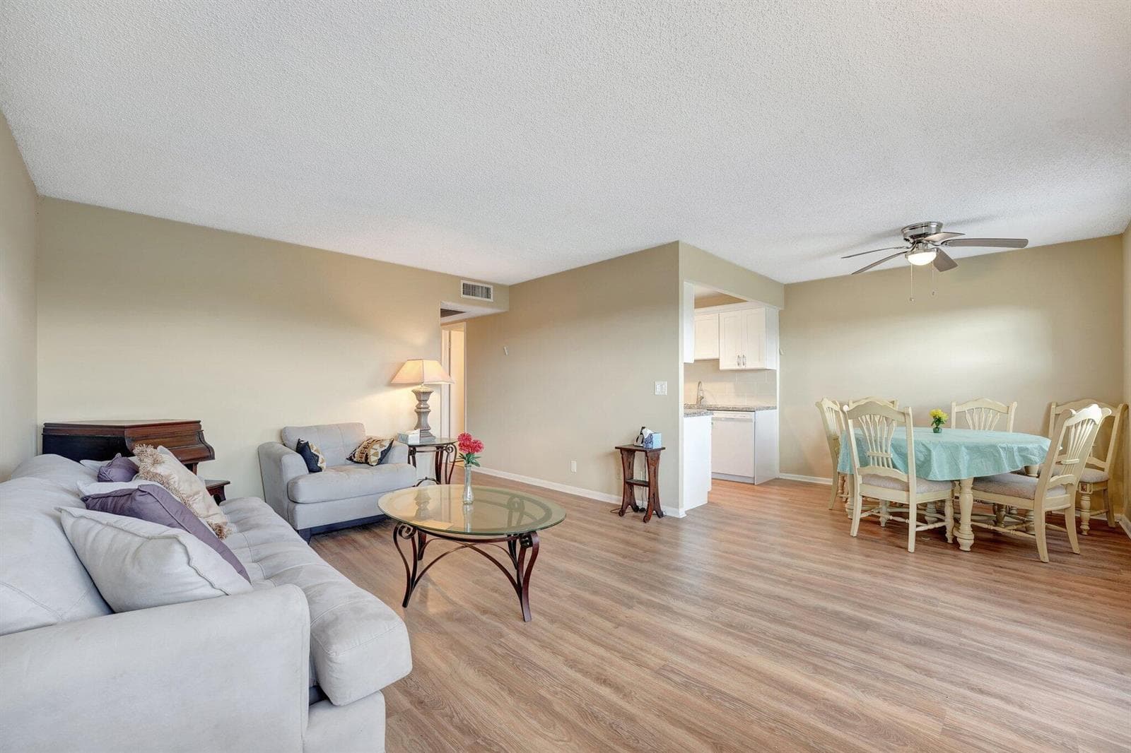 4026 Swansea B Crescent, Deerfield Beach FL 33442 photo 5