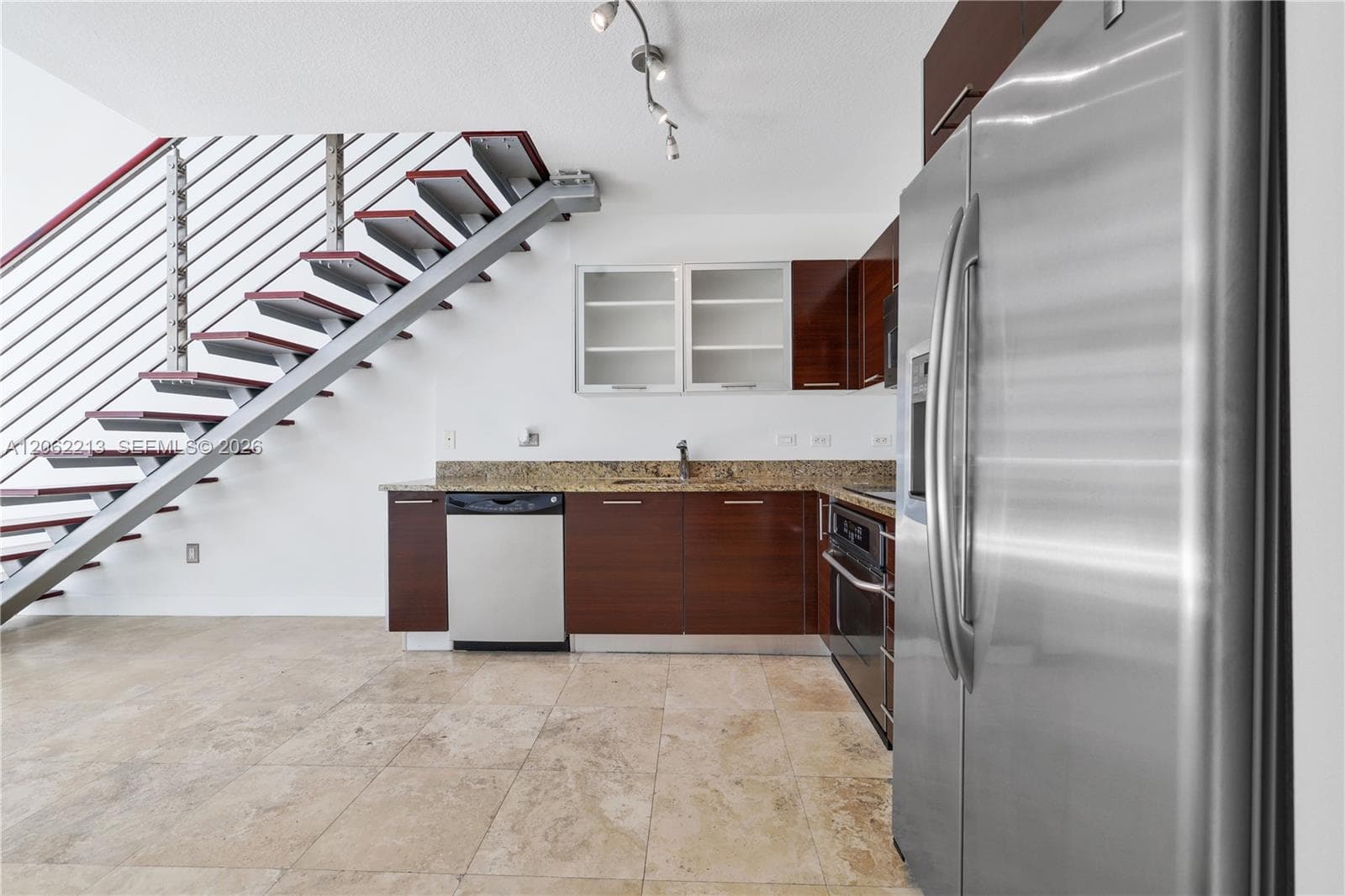 41 SE 5th St # 906, Miami FL 33131 photo 4