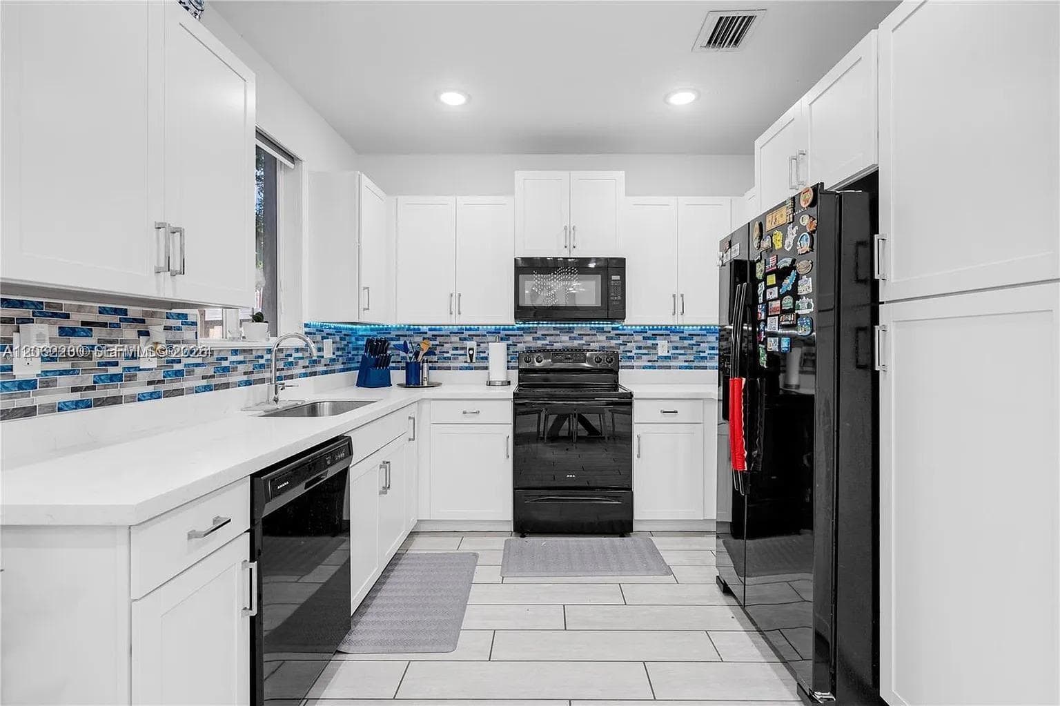 1042 SE 23rd Ter, Homestead FL 33035 photo 2
