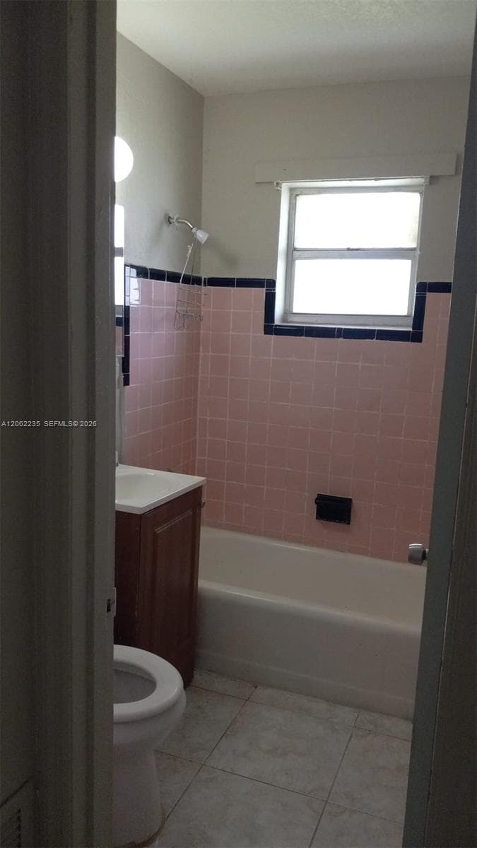 1462 NW 2nd Ave # 2, Florida City FL 33034 photo 5