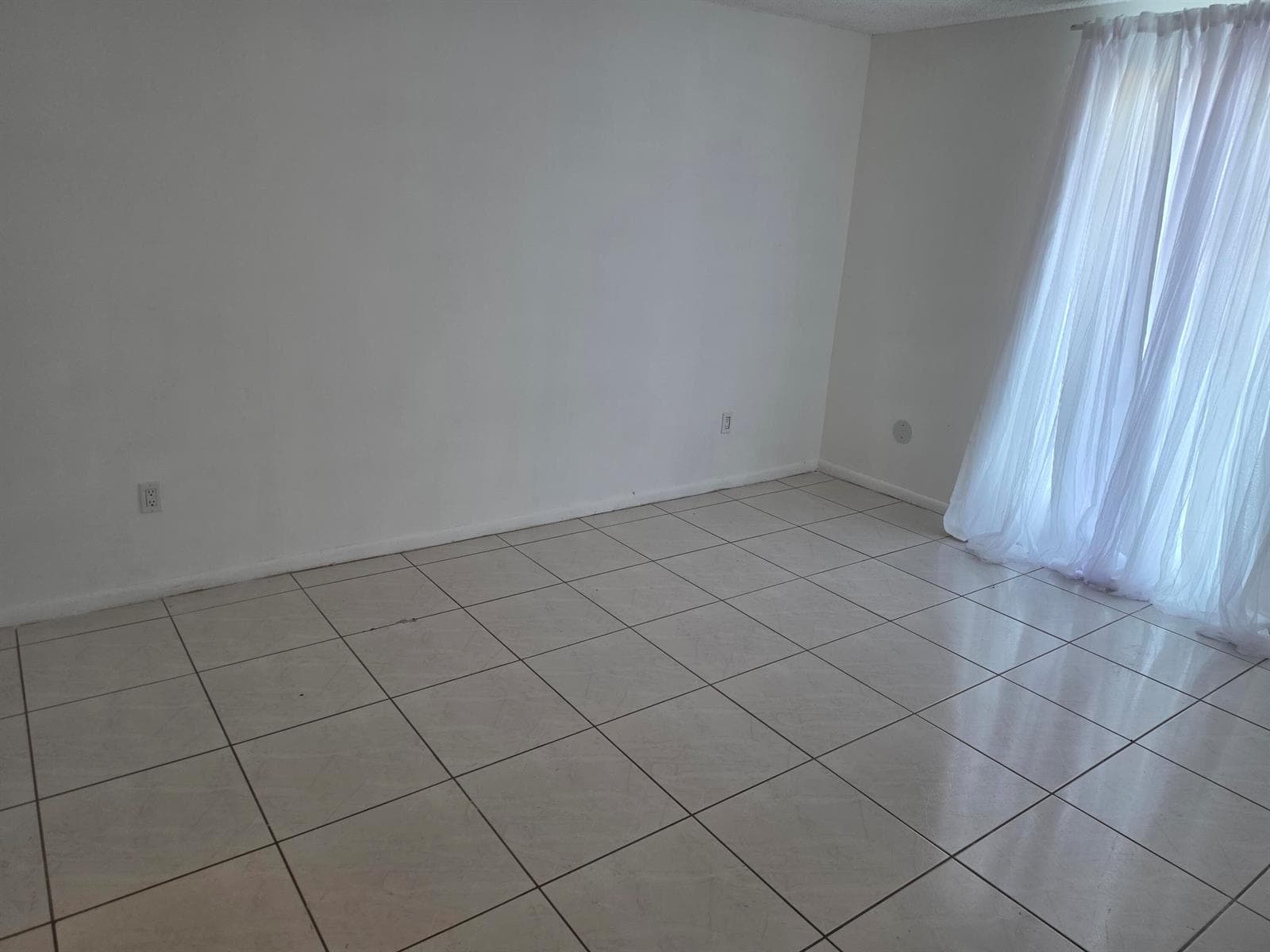 661 N UNIVERSITY Drive # 104, Pembroke Pines FL 33024 photo 5