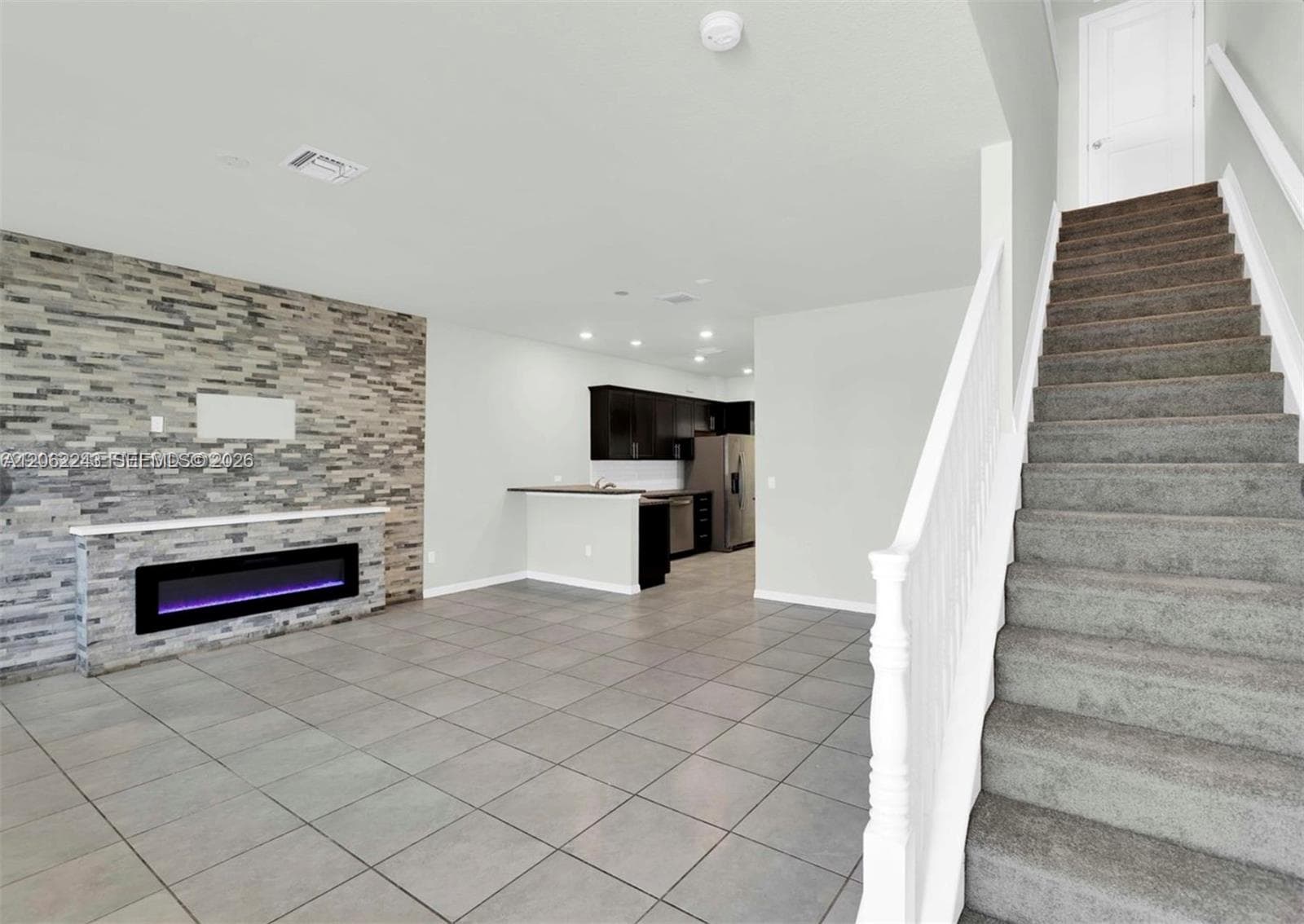 1240 Eucalyptus Dr # 2, Hollywood FL 33021 photo 5