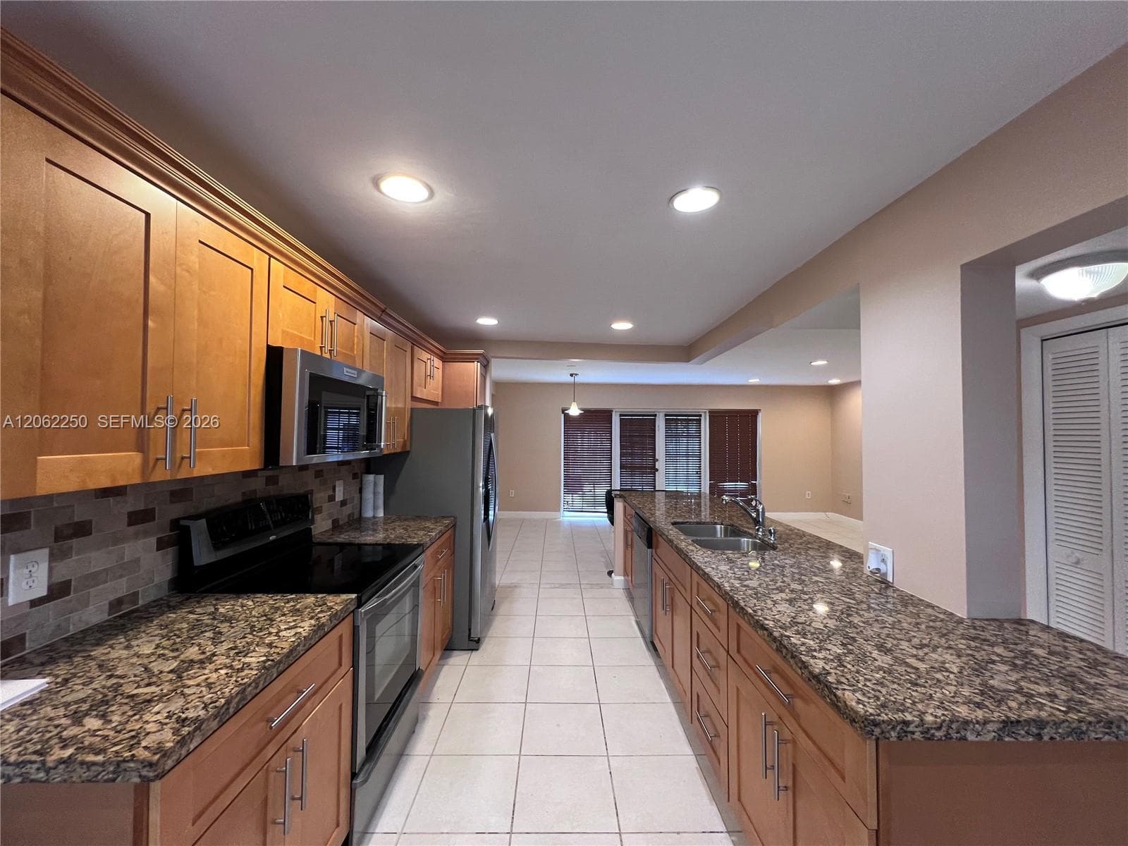 2750 N 34th Ave # 9D, Hollywood FL 33021 photo 3