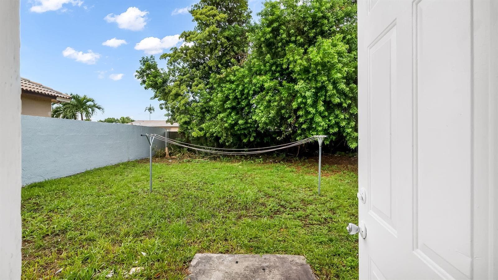 5015 SW 25TH Street, West Park FL 33023 photo 4
