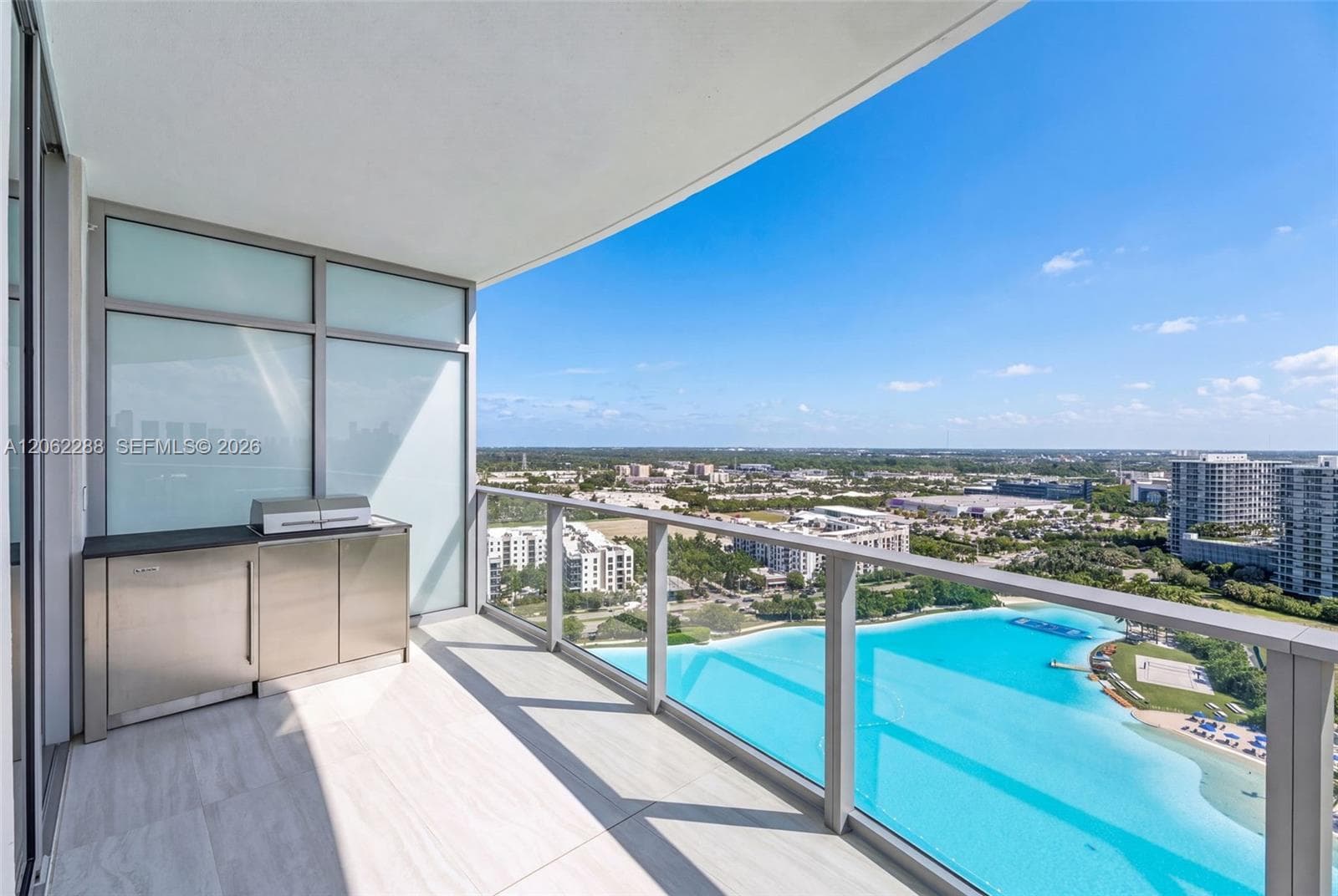 2411 Laguna Circle # 2011, North Miami FL 33181 photo 5