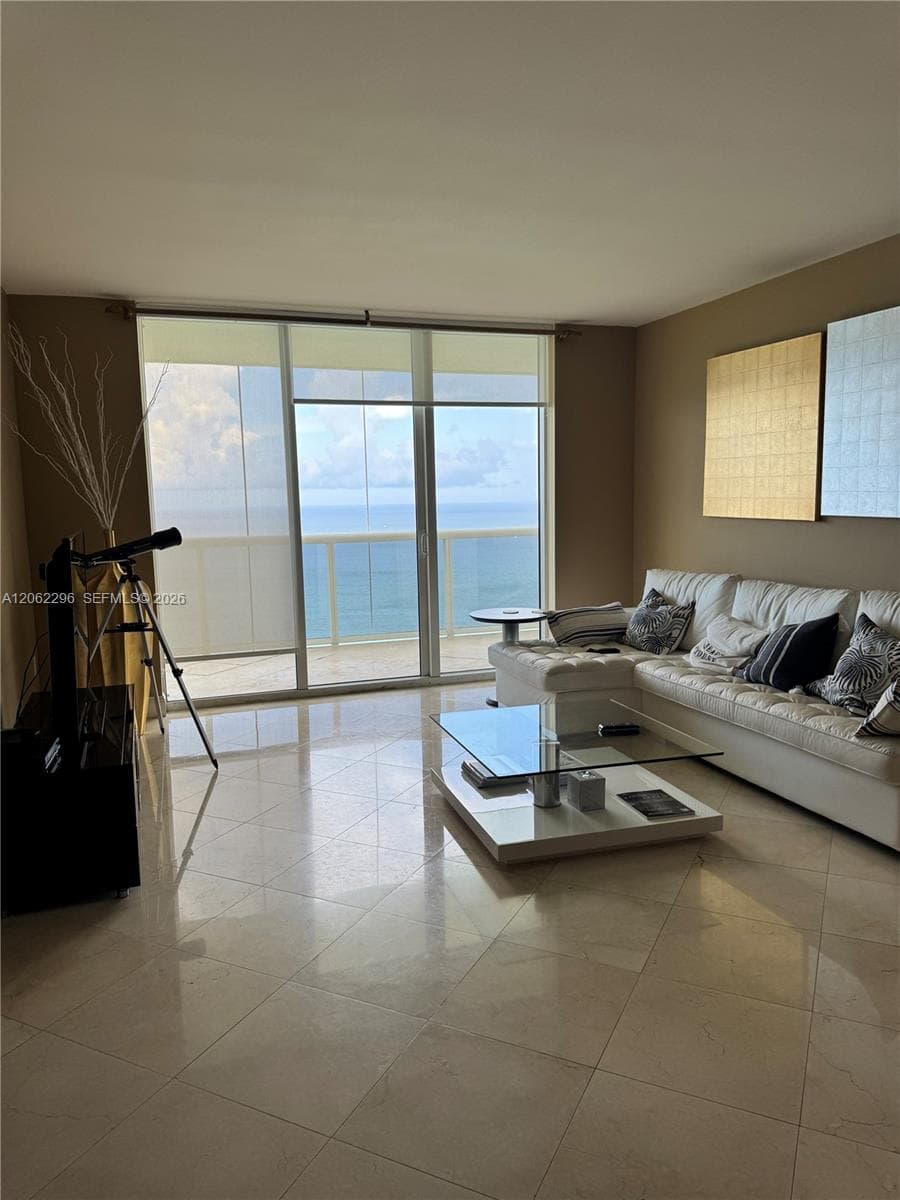 1850 S Ocean Dr # 4203, Hallandale Beach, FL 33009 photo 3
