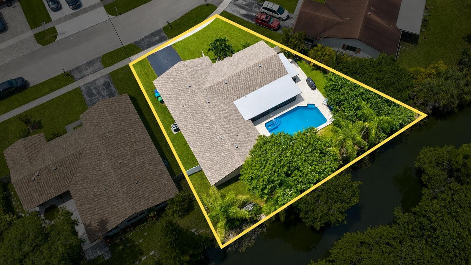 7041 NW 23RD Street, Margate FL 33063 photo 2