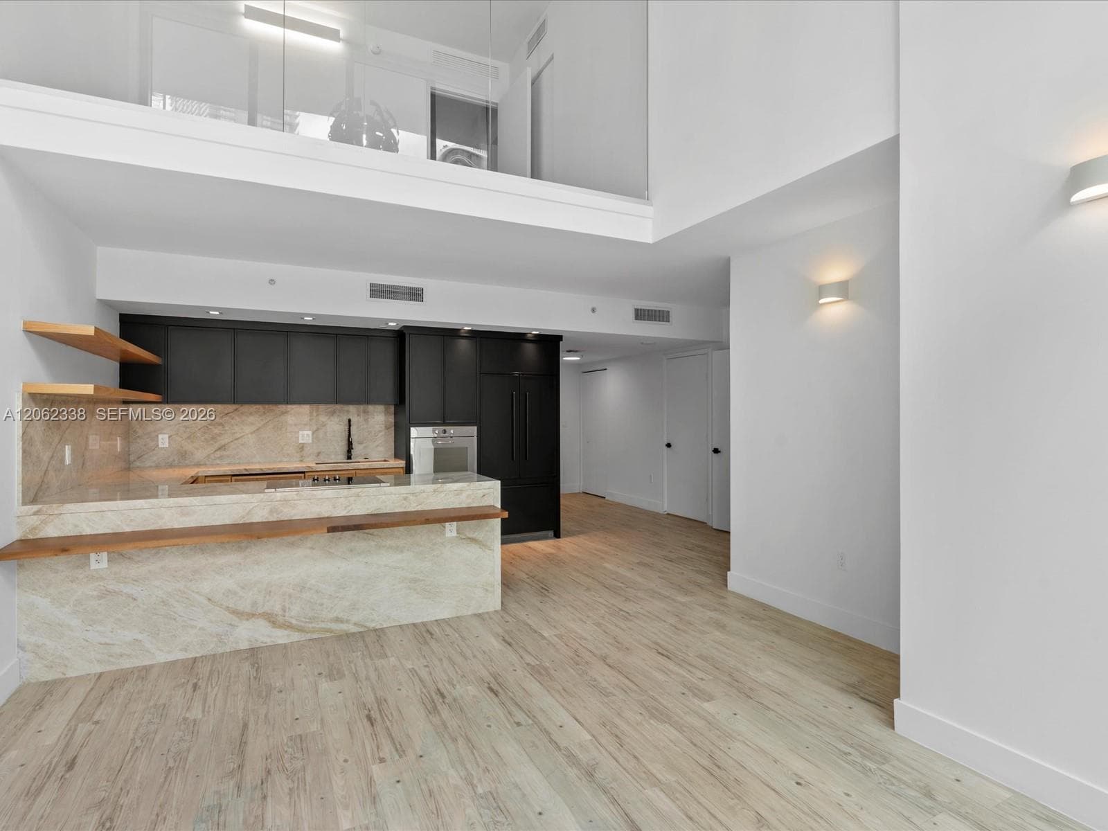 92 SW 3rd St # 704, Miami FL 33130