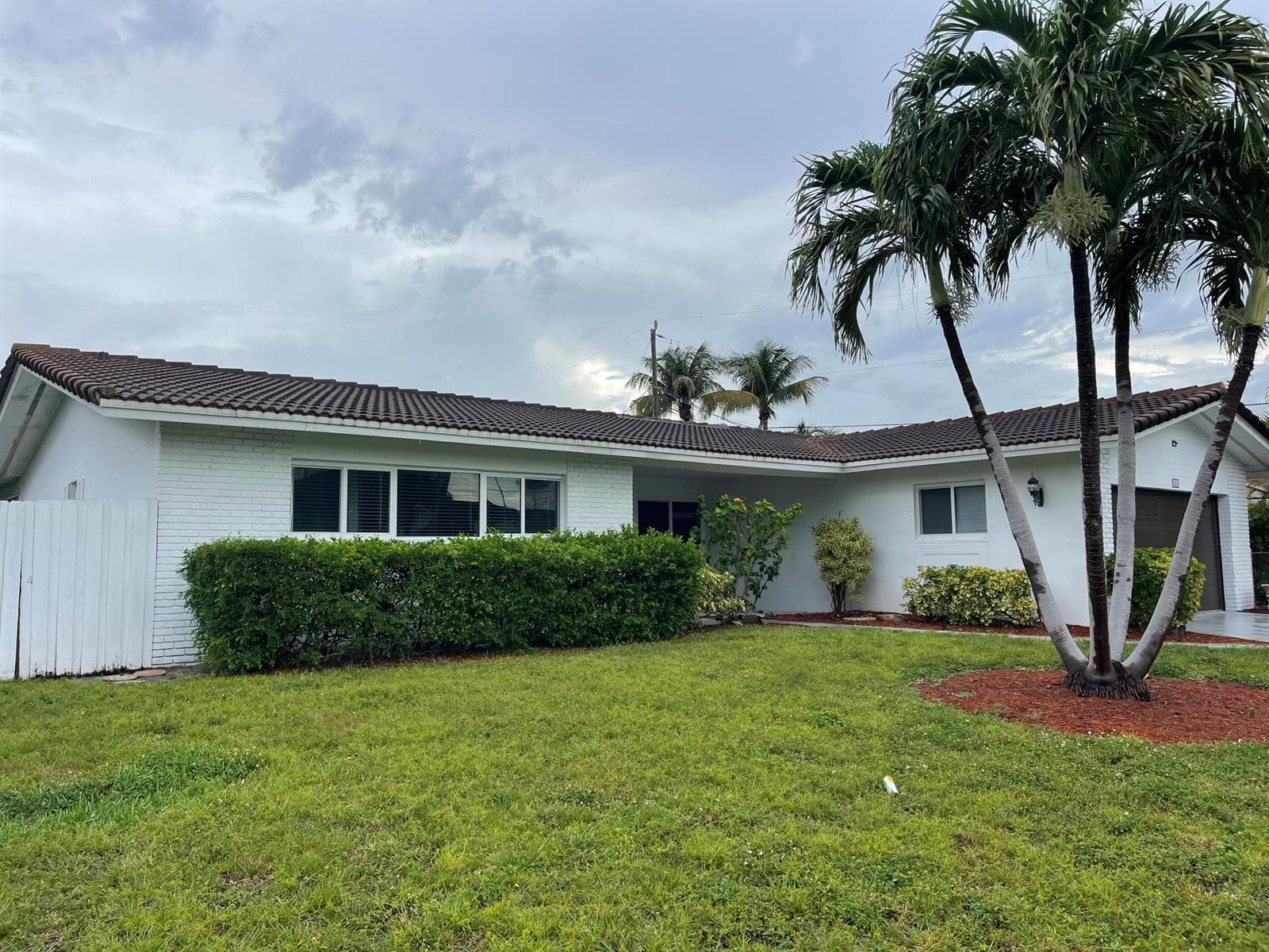 2910 NE 40TH Court, Lighthouse Point FL 33064 photo 3