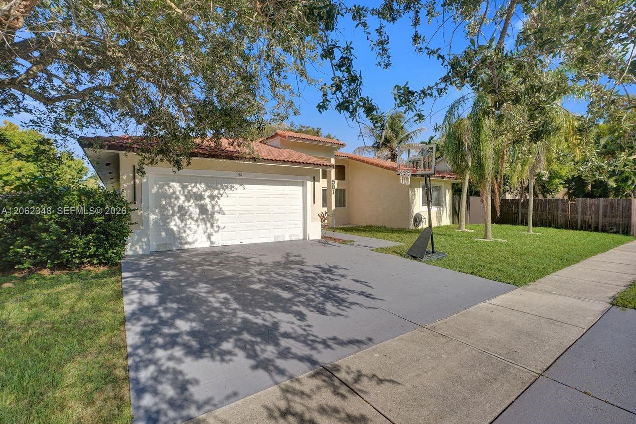 581 SW 169th Way, Weston FL 33326 photo 3