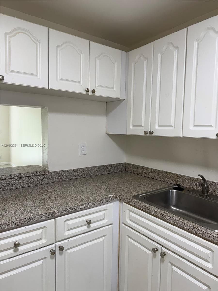 7825 Fairview Dr # 204, Tamarac FL 33321 photo 3
