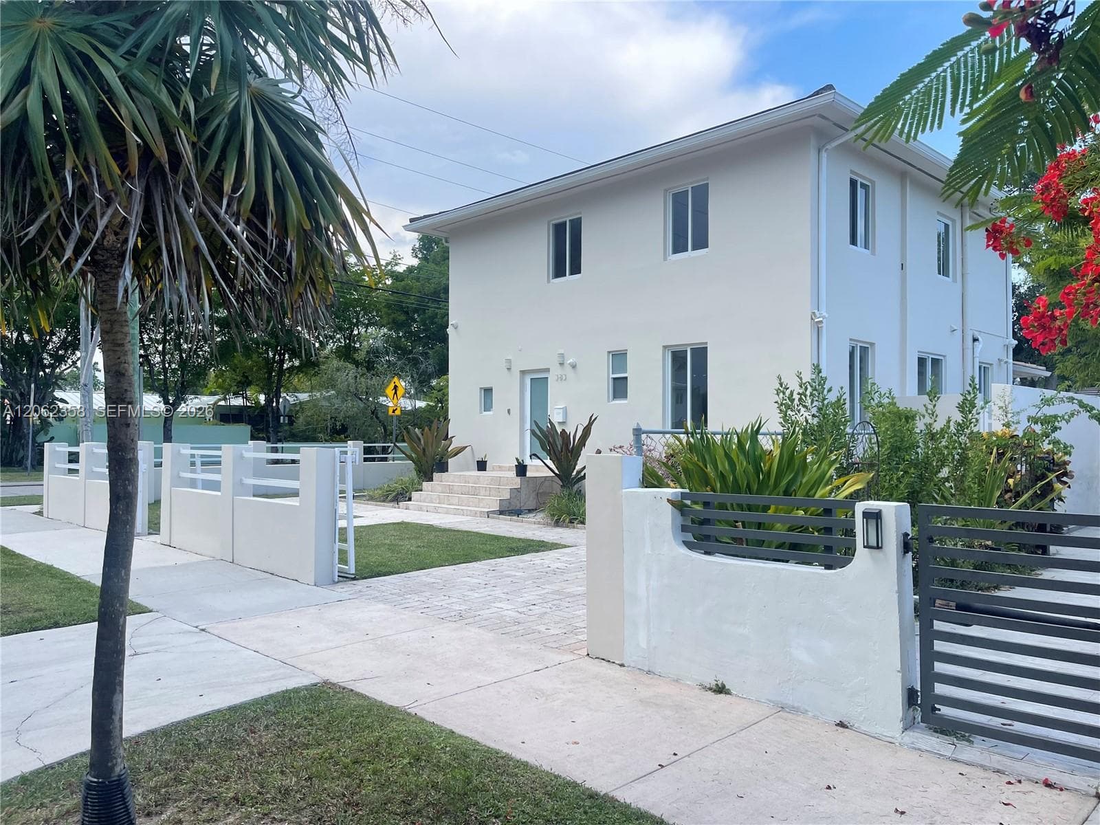 383 SW 25th Rd, Miami FL 33129 photo 3