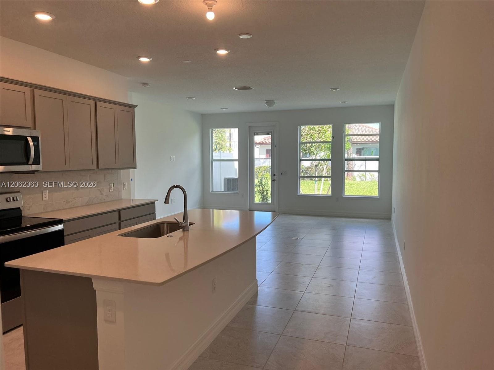 6121 Rancho Ln, Green Acres FL 33415 photo 2