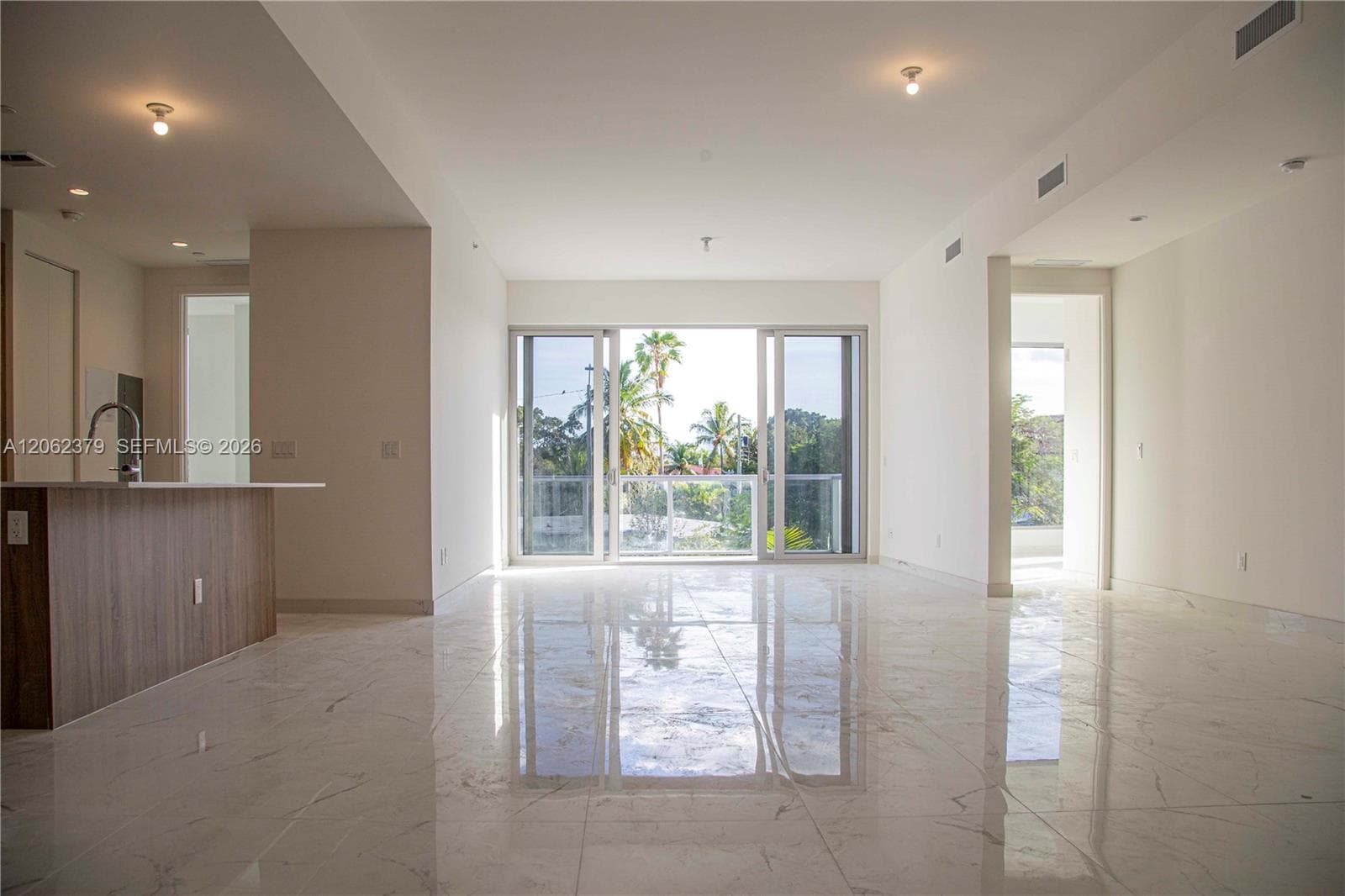 529 SW 11th St # 202, Miami, FL 33129 photo 5