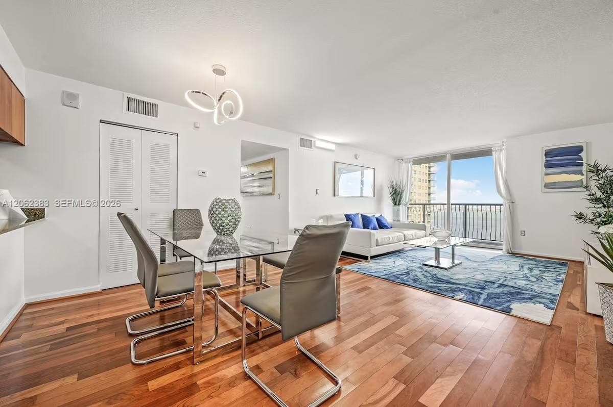 1200 Brickell Bay Dr # 2502, Miami FL 33131 photo 5