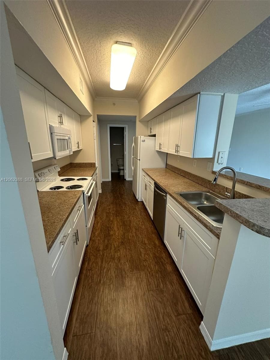11600 SW 2nd St # 18208, Pembroke Pines FL 33025 photo 5