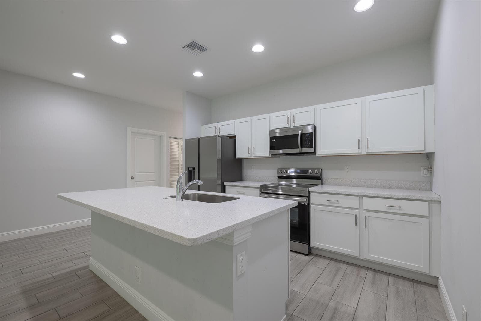 2240 84th Court, Vero Beach FL 32966 photo 5